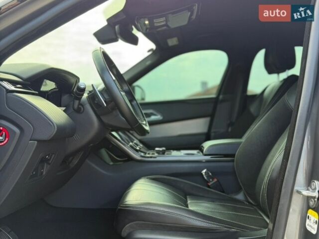 Сірий Ленд Ровер Рендж Ровер Велар, об'ємом двигуна 2 л та пробігом 140 тис. км за 32999 $, фото 40 на Automoto.ua