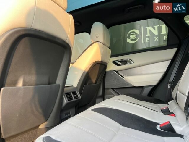 Сірий Ленд Ровер Рендж Ровер Велар, об'ємом двигуна 3 л та пробігом 83 тис. км за 46000 $, фото 24 на Automoto.ua