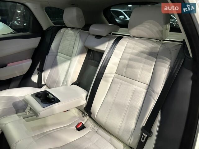 Серый Ленд Ровер Рендж Ровер Велар, объемом двигателя 2 л и пробегом 137 тыс. км за 34500 $, фото 12 на Automoto.ua