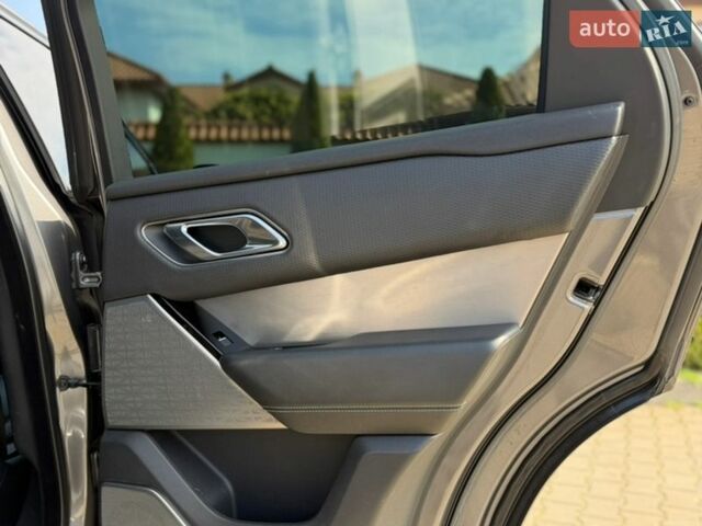 Сірий Ленд Ровер Рендж Ровер Велар, об'ємом двигуна 2 л та пробігом 140 тис. км за 32999 $, фото 54 на Automoto.ua