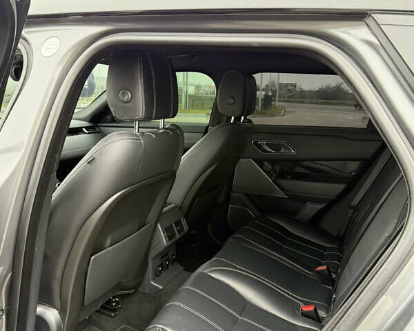 Серый Ленд Ровер Рендж Ровер Велар, объемом двигателя 2 л и пробегом 147 тыс. км за 29999 $, фото 19 на Automoto.ua