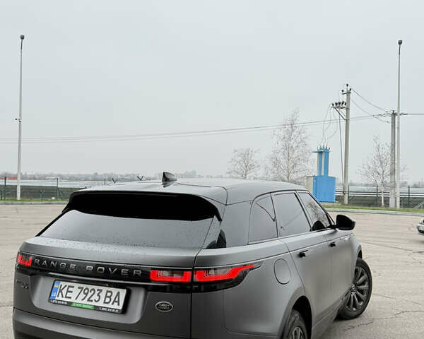 Серый Ленд Ровер Рендж Ровер Велар, объемом двигателя 2 л и пробегом 147 тыс. км за 31900 $, фото 10 на Automoto.ua