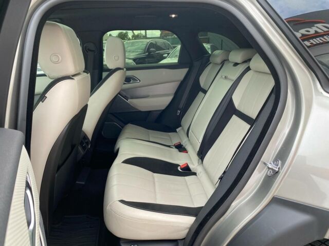 Серый Ленд Ровер Рендж Ровер Велар, объемом двигателя 3 л и пробегом 82 тыс. км за 41900 $, фото 19 на Automoto.ua