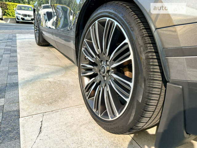 Серый Ленд Ровер Рендж Ровер Велар, объемом двигателя 3 л и пробегом 87 тыс. км за 39499 $, фото 8 на Automoto.ua