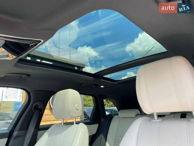 Серый Ленд Ровер Рендж Ровер Велар, объемом двигателя 2.99 л и пробегом 185 тыс. км за 39900 $, фото 22 на Automoto.ua