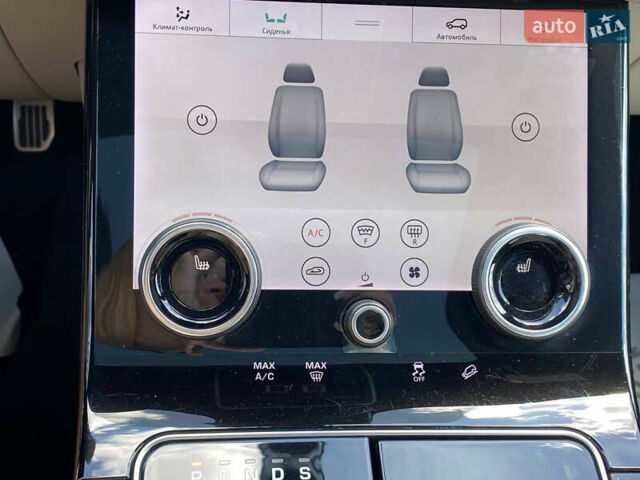 Серый Ленд Ровер Рендж Ровер Велар, объемом двигателя 2.99 л и пробегом 185 тыс. км за 39900 $, фото 17 на Automoto.ua