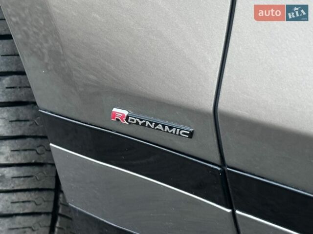 Серый Ленд Ровер Рендж Ровер Велар, объемом двигателя 3 л и пробегом 106 тыс. км за 39500 $, фото 16 на Automoto.ua