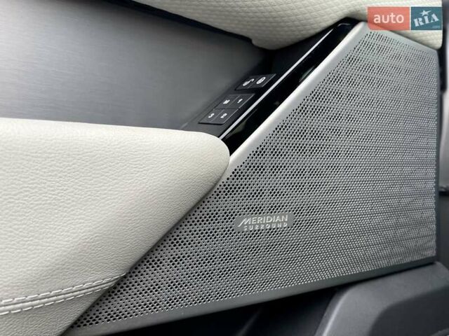 Сірий Ленд Ровер Рендж Ровер Велар, об'ємом двигуна 2 л та пробігом 93 тис. км за 43500 $, фото 15 на Automoto.ua