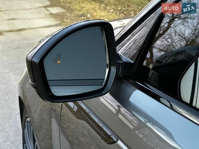 Серый Ленд Ровер Рендж Ровер Велар, объемом двигателя 3 л и пробегом 106 тыс. км за 39500 $, фото 17 на Automoto.ua