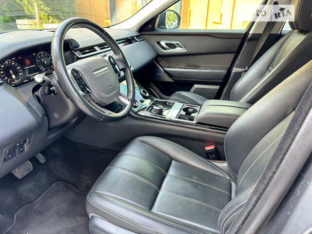 Серый Ленд Ровер Рендж Ровер Велар, объемом двигателя 3 л и пробегом 87 тыс. км за 39499 $, фото 23 на Automoto.ua