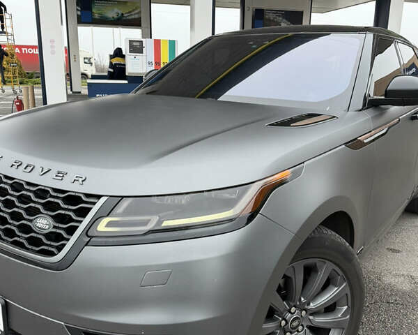 Серый Ленд Ровер Рендж Ровер Велар, объемом двигателя 2 л и пробегом 147 тыс. км за 31900 $, фото 12 на Automoto.ua