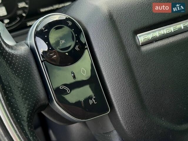 Серый Ленд Ровер Рендж Ровер Велар, объемом двигателя 3 л и пробегом 242 тыс. км за 25999 $, фото 49 на Automoto.ua