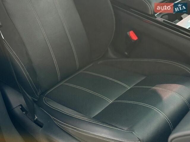 Серый Ленд Ровер Рендж Ровер Велар, объемом двигателя 2 л и пробегом 133 тыс. км за 33100 $, фото 36 на Automoto.ua