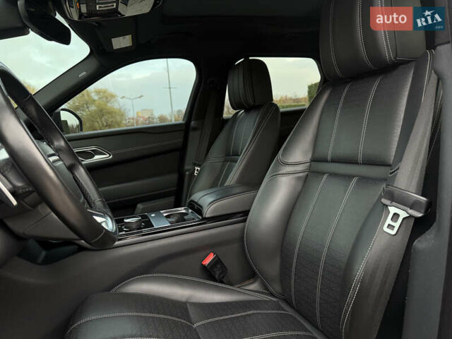 Серый Ленд Ровер Рендж Ровер Велар, объемом двигателя 3 л и пробегом 102 тыс. км за 38000 $, фото 28 на Automoto.ua