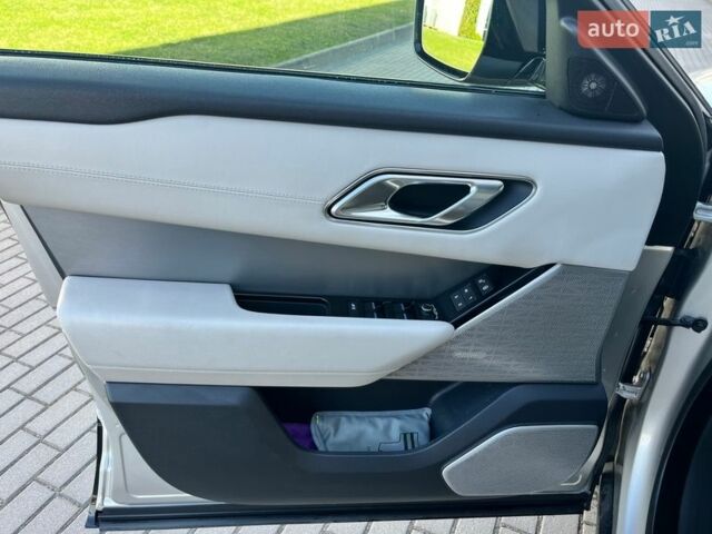 Сірий Ленд Ровер Рендж Ровер Велар, об'ємом двигуна 2 л та пробігом 109 тис. км за 37000 $, фото 17 на Automoto.ua