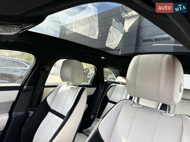 Серый Ленд Ровер Рендж Ровер Велар, объемом двигателя 2 л и пробегом 62 тыс. км за 39900 $, фото 12 на Automoto.ua