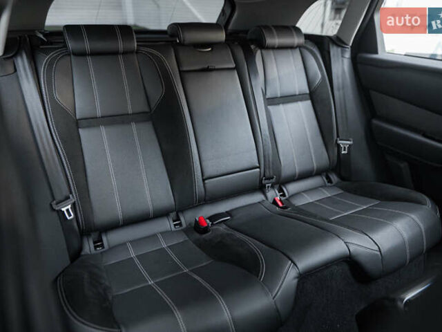 Сірий Ленд Ровер Рендж Ровер Велар, об'ємом двигуна 2 л та пробігом 49 тис. км за 39900 $, фото 48 на Automoto.ua