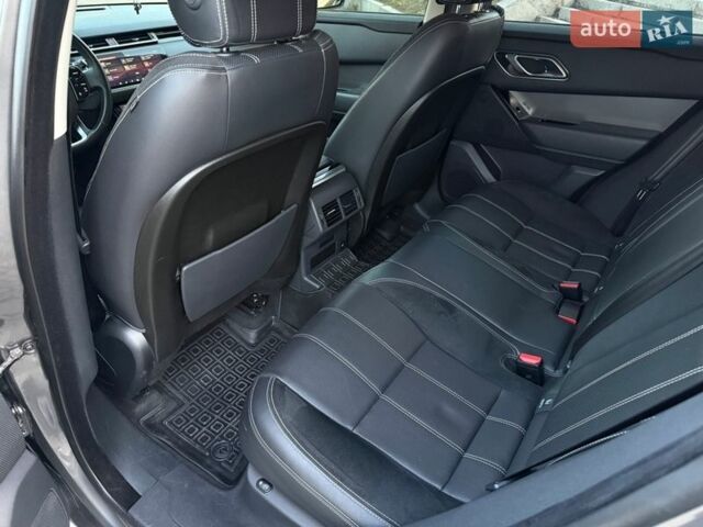 Серый Ленд Ровер Рендж Ровер Велар, объемом двигателя 2 л и пробегом 69 тыс. км за 40500 $, фото 20 на Automoto.ua