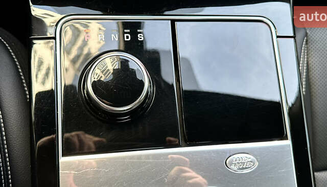Серый Ленд Ровер Рендж Ровер Велар, объемом двигателя 2 л и пробегом 174 тыс. км за 34800 $, фото 39 на Automoto.ua