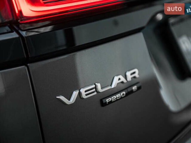 Сірий Ленд Ровер Рендж Ровер Велар, об'ємом двигуна 2 л та пробігом 49 тис. км за 39900 $, фото 13 на Automoto.ua