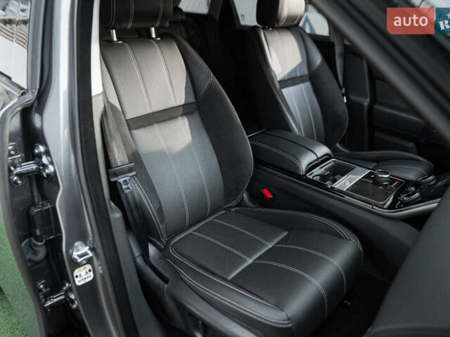 Сірий Ленд Ровер Рендж Ровер Велар, об'ємом двигуна 2 л та пробігом 49 тис. км за 39900 $, фото 45 на Automoto.ua