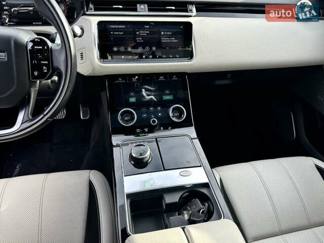 Серый Ленд Ровер Рендж Ровер Велар, объемом двигателя 2 л и пробегом 62 тыс. км за 39900 $, фото 10 на Automoto.ua