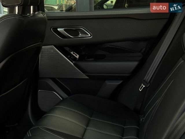 Серый Ленд Ровер Рендж Ровер Велар, объемом двигателя 3 л и пробегом 242 тыс. км за 25999 $, фото 62 на Automoto.ua