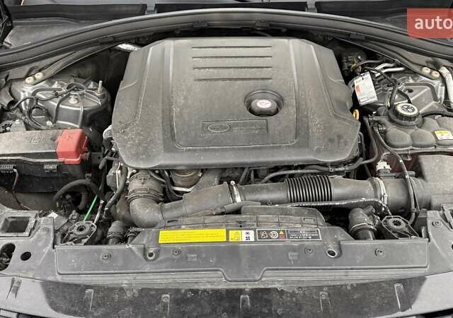 Серый Ленд Ровер Рендж Ровер Велар, объемом двигателя 2 л и пробегом 102 тыс. км за 37500 $, фото 81 на Automoto.ua