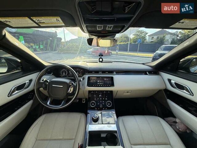 Серый Ленд Ровер Рендж Ровер Велар, объемом двигателя 2 л и пробегом 130 тыс. км за 35500 $, фото 2 на Automoto.ua
