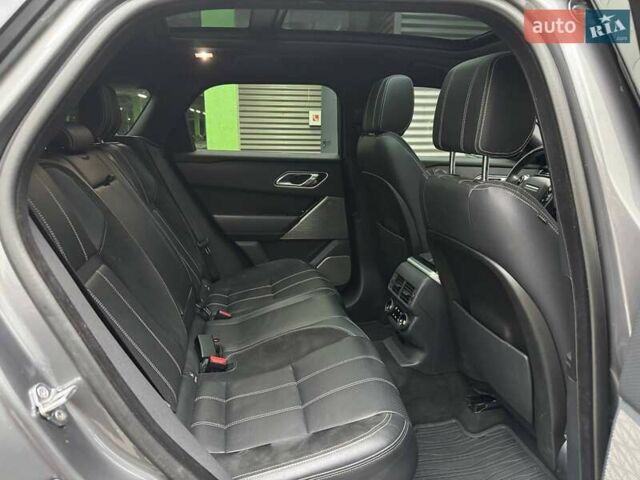 Серый Ленд Ровер Рендж Ровер Велар, объемом двигателя 2 л и пробегом 155 тыс. км за 34990 $, фото 8 на Automoto.ua