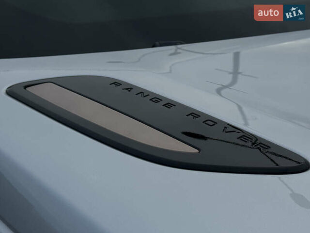 Серый Ленд Ровер Рендж Ровер Велар, объемом двигателя 3 л и пробегом 102 тыс. км за 38000 $, фото 20 на Automoto.ua