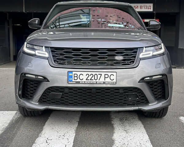 Серый Ленд Ровер Рендж Ровер Велар, объемом двигателя 2 л и пробегом 52 тыс. км за 32900 $, фото 5 на Automoto.ua