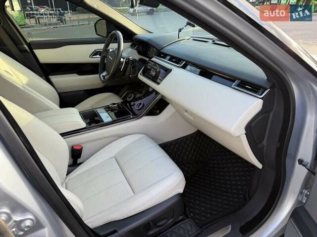 Серый Ленд Ровер Рендж Ровер Велар, объемом двигателя 2 л и пробегом 130 тыс. км за 35500 $, фото 28 на Automoto.ua