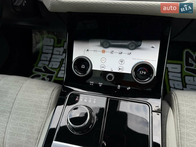 Сірий Ленд Ровер Рендж Ровер Велар, об'ємом двигуна 2 л та пробігом 30 тис. км за 39999 $, фото 28 на Automoto.ua