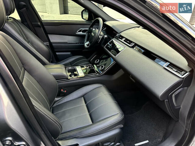 Сірий Ленд Ровер Рендж Ровер Велар, об'ємом двигуна 2 л та пробігом 174 тис. км за 34800 $, фото 51 на Automoto.ua