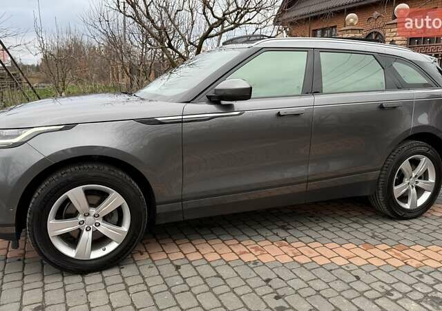 Серый Ленд Ровер Рендж Ровер Велар, объемом двигателя 2 л и пробегом 102 тыс. км за 37500 $, фото 1 на Automoto.ua