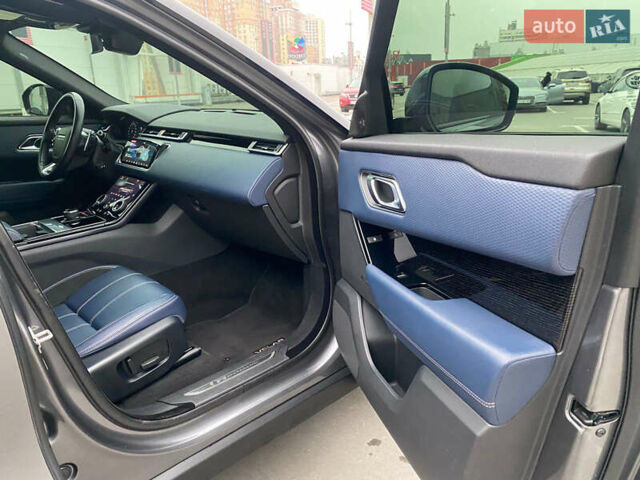Сірий Ленд Ровер Рендж Ровер Велар, об'ємом двигуна 2 л та пробігом 103 тис. км за 35300 $, фото 19 на Automoto.ua