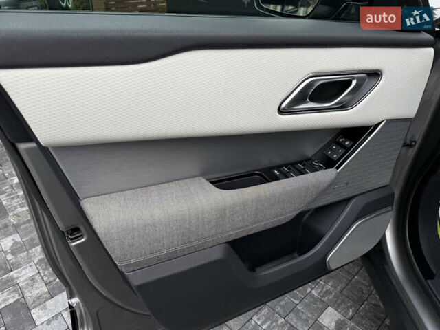 Сірий Ленд Ровер Рендж Ровер Велар, об'ємом двигуна 2 л та пробігом 30 тис. км за 39999 $, фото 49 на Automoto.ua