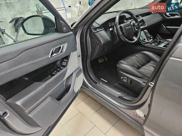 Серый Ленд Ровер Рендж Ровер Велар, объемом двигателя 2.99 л и пробегом 137 тыс. км за 26300 $, фото 9 на Automoto.ua