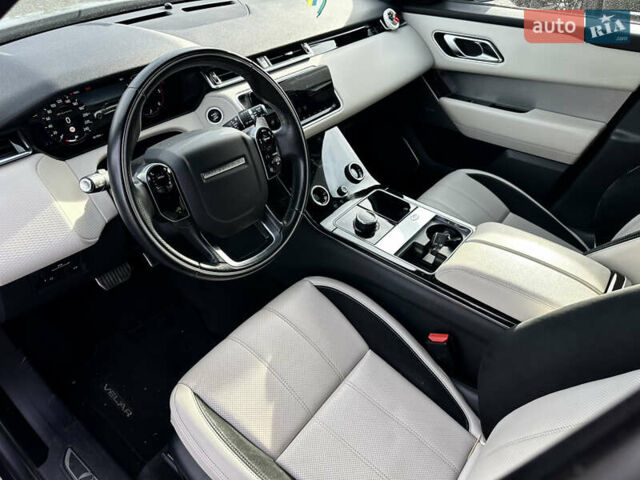Серый Ленд Ровер Рендж Ровер Велар, объемом двигателя 2 л и пробегом 62 тыс. км за 39900 $, фото 8 на Automoto.ua