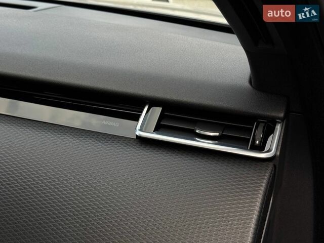 Серый Ленд Ровер Рендж Ровер Велар, объемом двигателя 3 л и пробегом 242 тыс. км за 25999 $, фото 89 на Automoto.ua