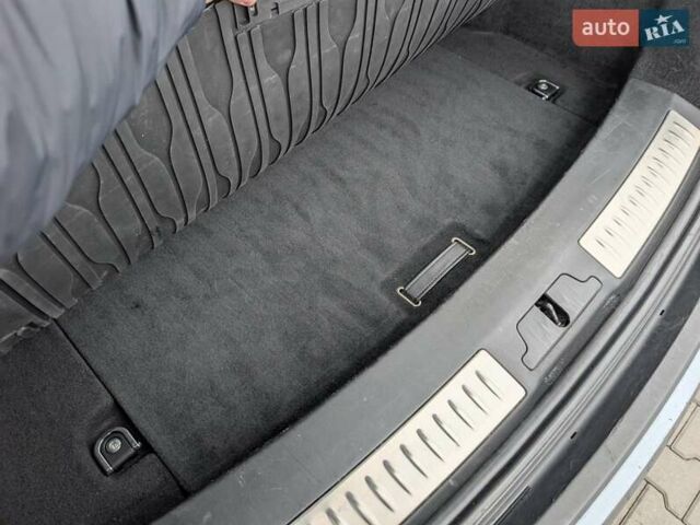 Серый Ленд Ровер Рендж Ровер Велар, объемом двигателя 3 л и пробегом 242 тыс. км за 29999 $, фото 46 на Automoto.ua