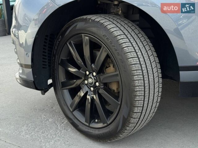 Серый Ленд Ровер Рендж Ровер Велар, объемом двигателя 3 л и пробегом 242 тыс. км за 25999 $, фото 5 на Automoto.ua