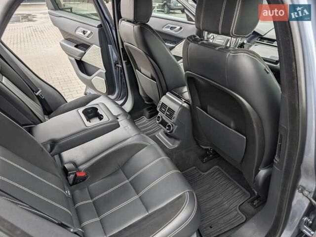 Серый Ленд Ровер Рендж Ровер Велар, объемом двигателя 3 л и пробегом 242 тыс. км за 29999 $, фото 35 на Automoto.ua