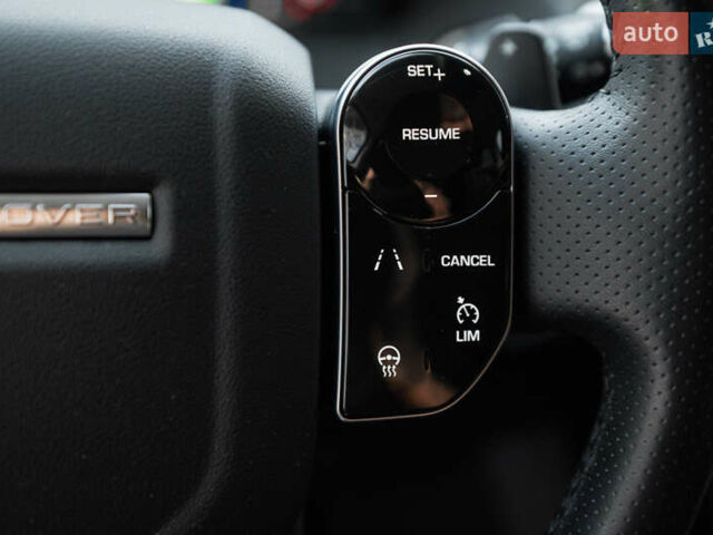 Сірий Ленд Ровер Рендж Ровер Велар, об'ємом двигуна 2 л та пробігом 49 тис. км за 39900 $, фото 33 на Automoto.ua