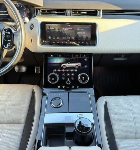 Серый Ленд Ровер Рендж Ровер Велар, объемом двигателя 2 л и пробегом 98 тыс. км за 41500 $, фото 2 на Automoto.ua