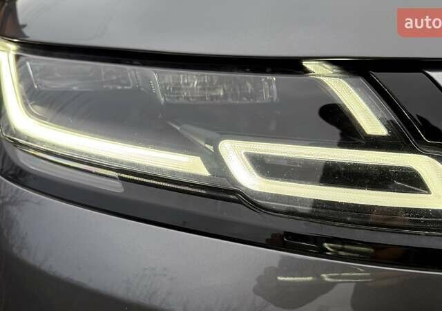 Серый Ленд Ровер Рендж Ровер Велар, объемом двигателя 2 л и пробегом 102 тыс. км за 37500 $, фото 21 на Automoto.ua