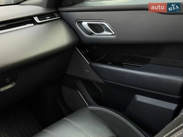 Серый Ленд Ровер Рендж Ровер Велар, объемом двигателя 3 л и пробегом 242 тыс. км за 25999 $, фото 67 на Automoto.ua