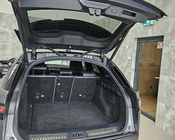 Серый Ленд Ровер Рендж Ровер Велар, объемом двигателя 2.99 л и пробегом 137 тыс. км за 26300 $, фото 6 на Automoto.ua