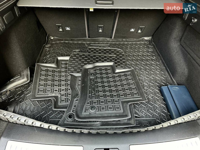 Сірий Ленд Ровер Рендж Ровер Велар, об'ємом двигуна 2 л та пробігом 174 тис. км за 34800 $, фото 54 на Automoto.ua